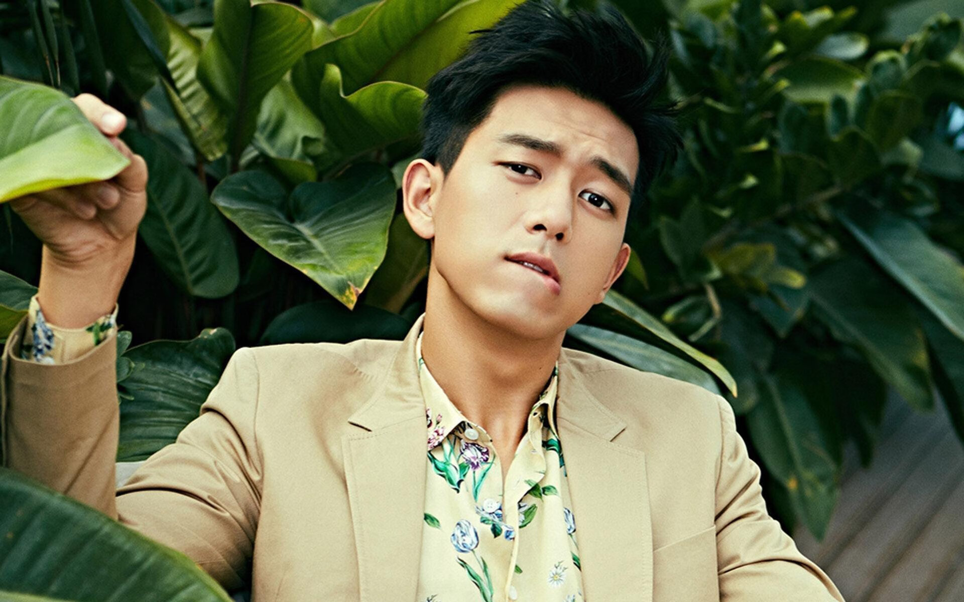 中超国足逆袭亚冠联赛 球迷信心恢复，中超与亚冠实行新规